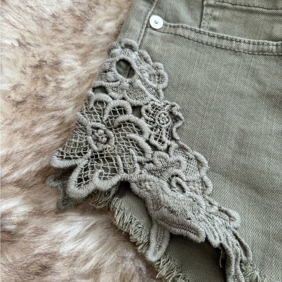 Mossimo Denim Olive Green Lace High Rise Shorts - Picture 3 of 4